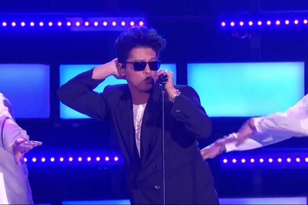 tbs_iheartradio_brunomars_030617_1275x850