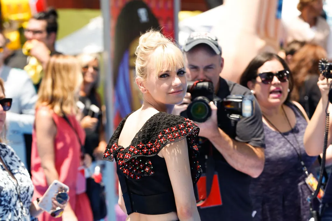 Anna Faris Dating Cinematographer Michael Barrett
