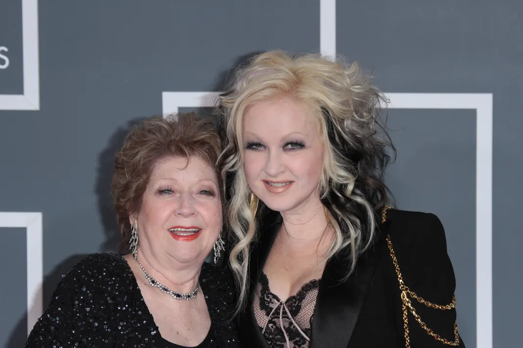 Cyndi Lauper's Blue Hair: A Tribute to Her Mother - wide 8