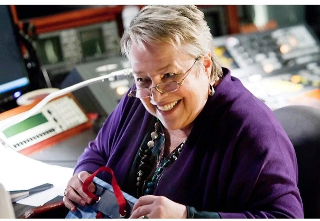 Valentine's Day Movie Stills: Kathy Bates