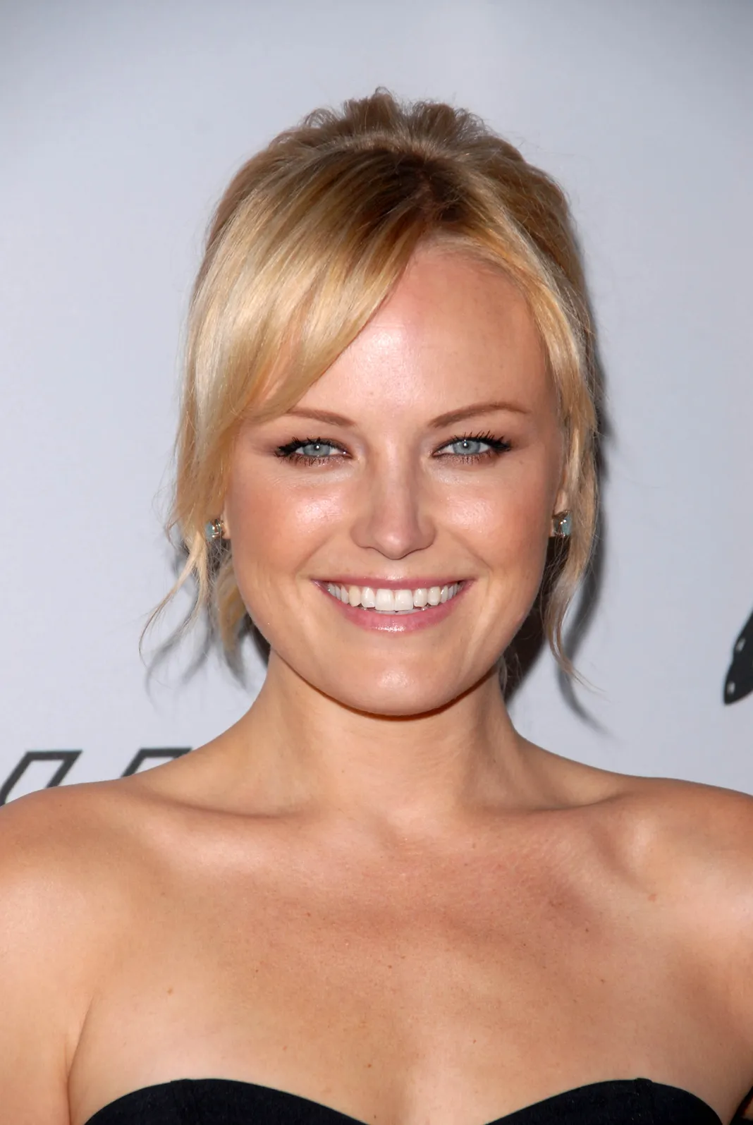 Ferrari 458 Italia Brings Funds For Haiti Relief Malin Akerman
