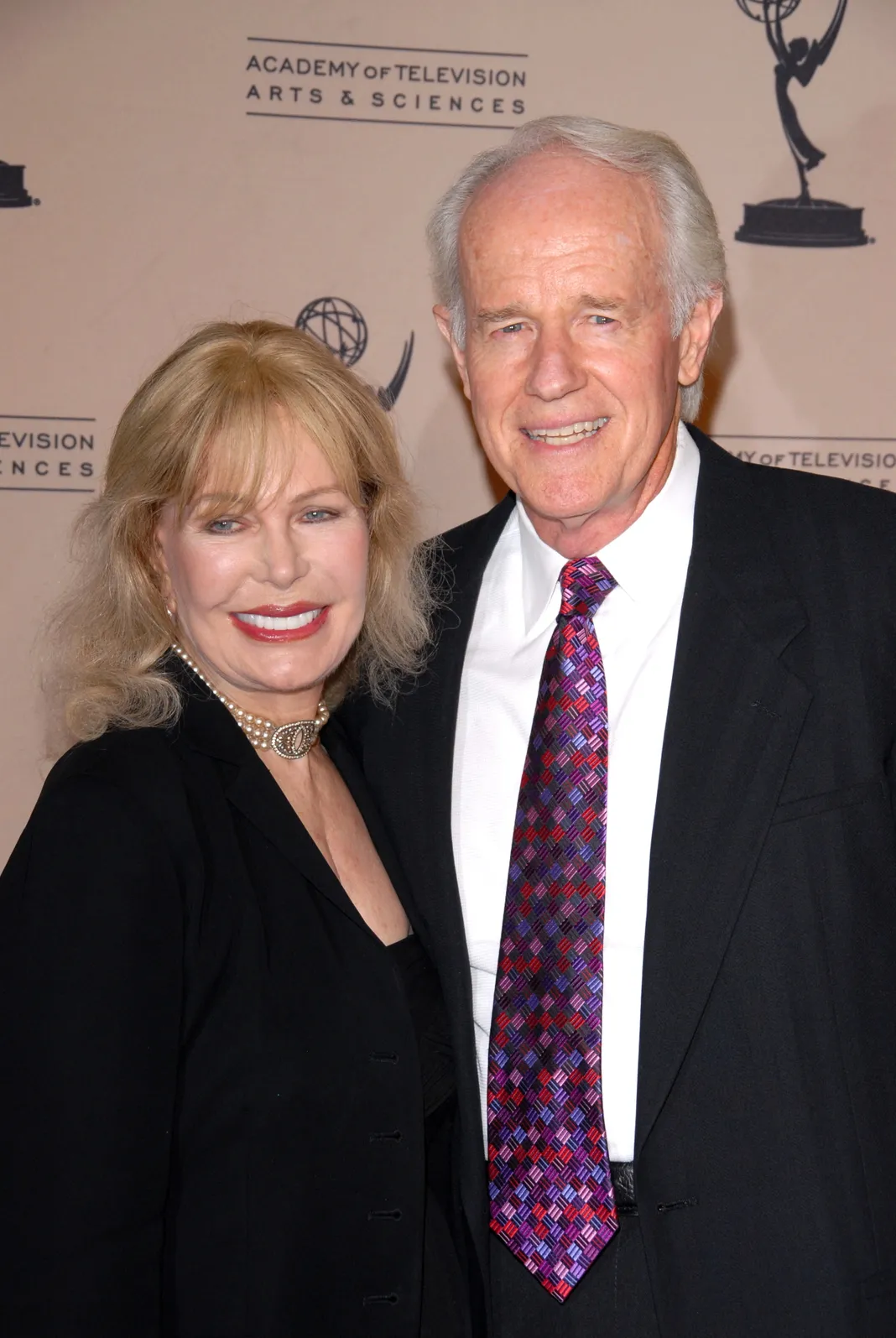 Mike Farrell Wife