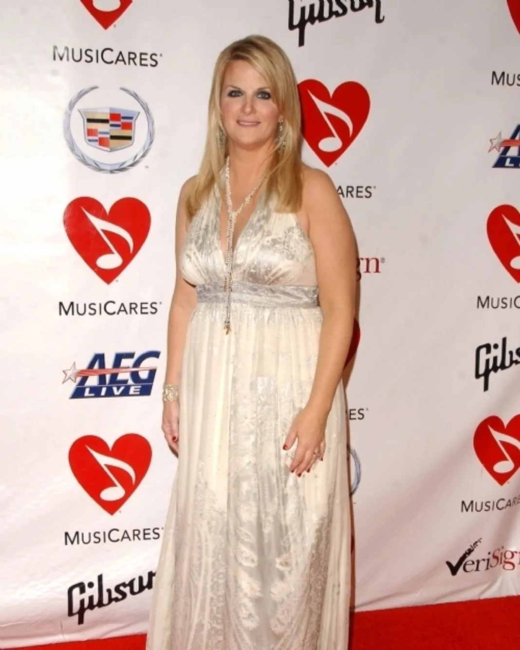 Trisha Yearwood 2018: Hair, Eyes, Feet, Legs, Style, Weight & No Make
