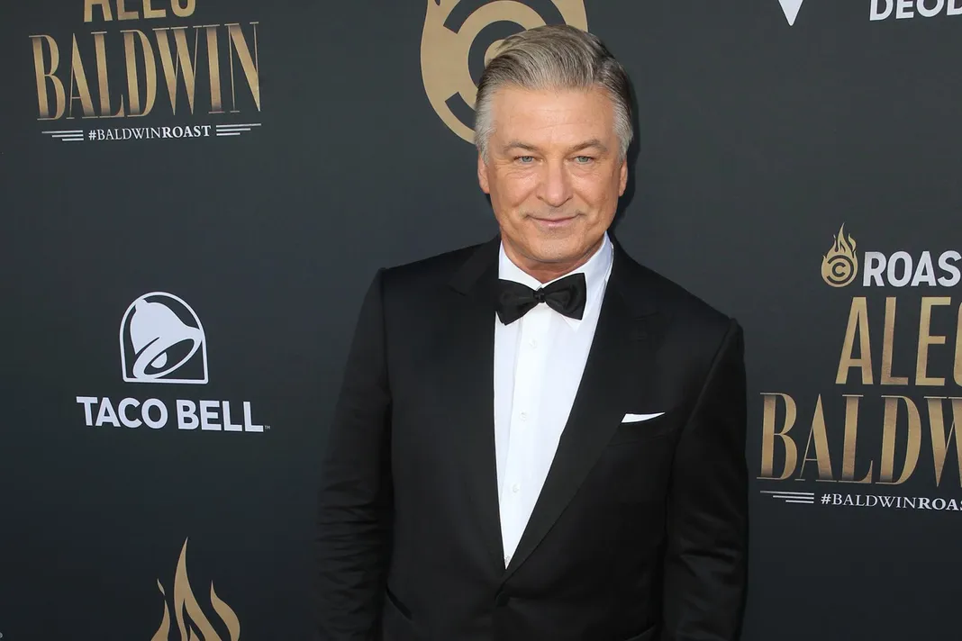 see the stars at the comedy central roast of alec baldwin