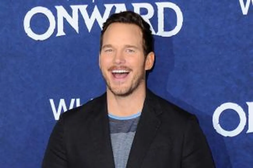 Chris Pratt offering fans chance to be eaten by dinosaurs in new Jurassic World movie Chris Pratt