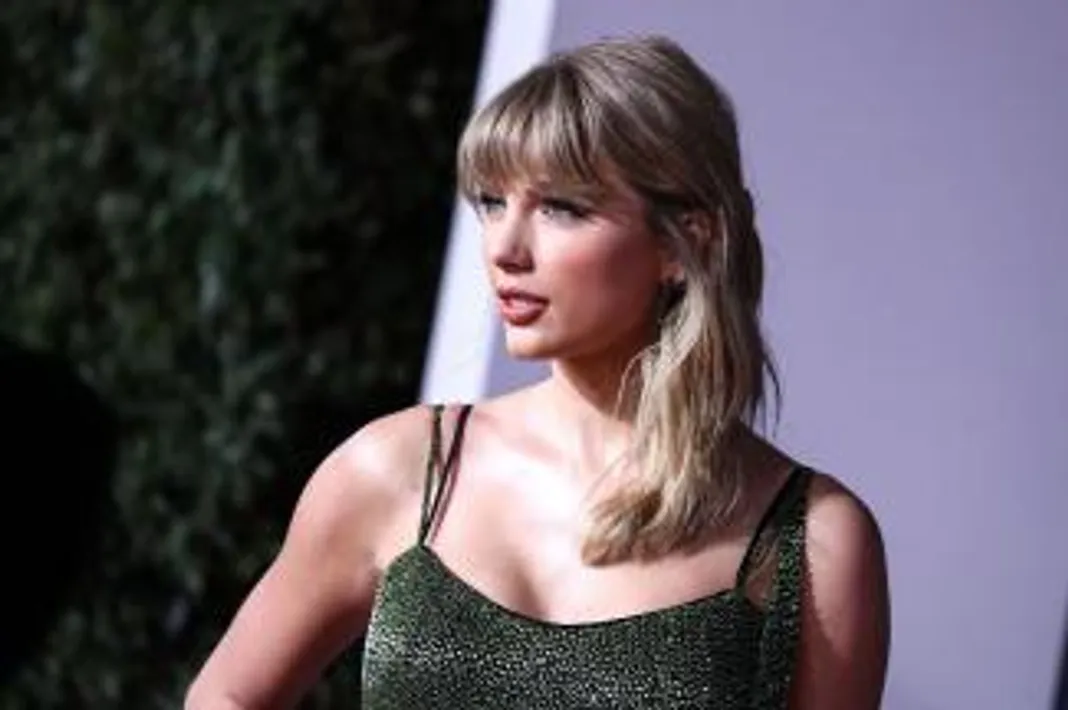 Taylor Swift at the 2019 American Music Awards