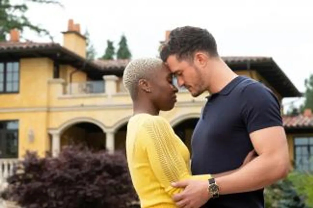 Cynthia Erivo and Orlando Bloom in NEEDLE IN A TIMESTACK.