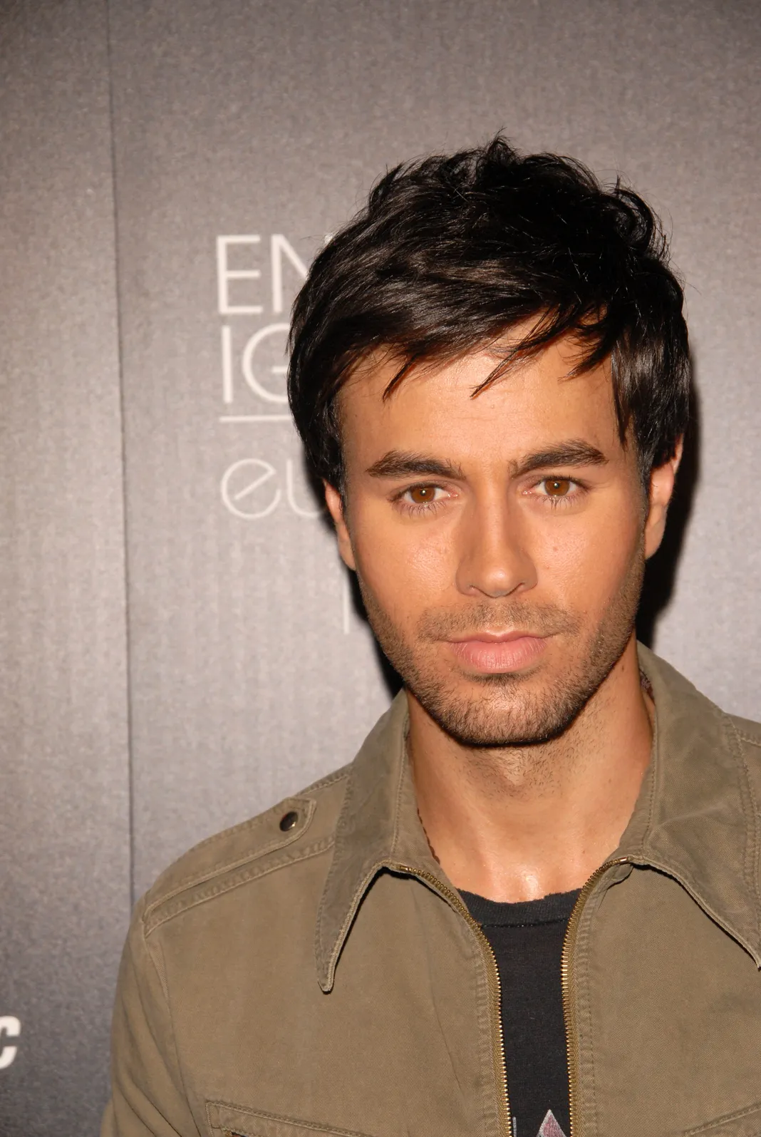 Enrique Iglesias Hairstyle Hd Images Closing I